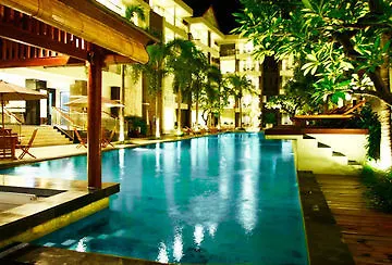 Resort Kuta 4*