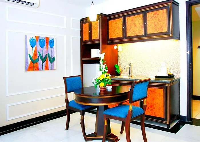 Resort Kuta 4*